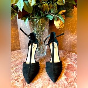 Mix No.6 black suede mesh. Open t-strap 3” heels